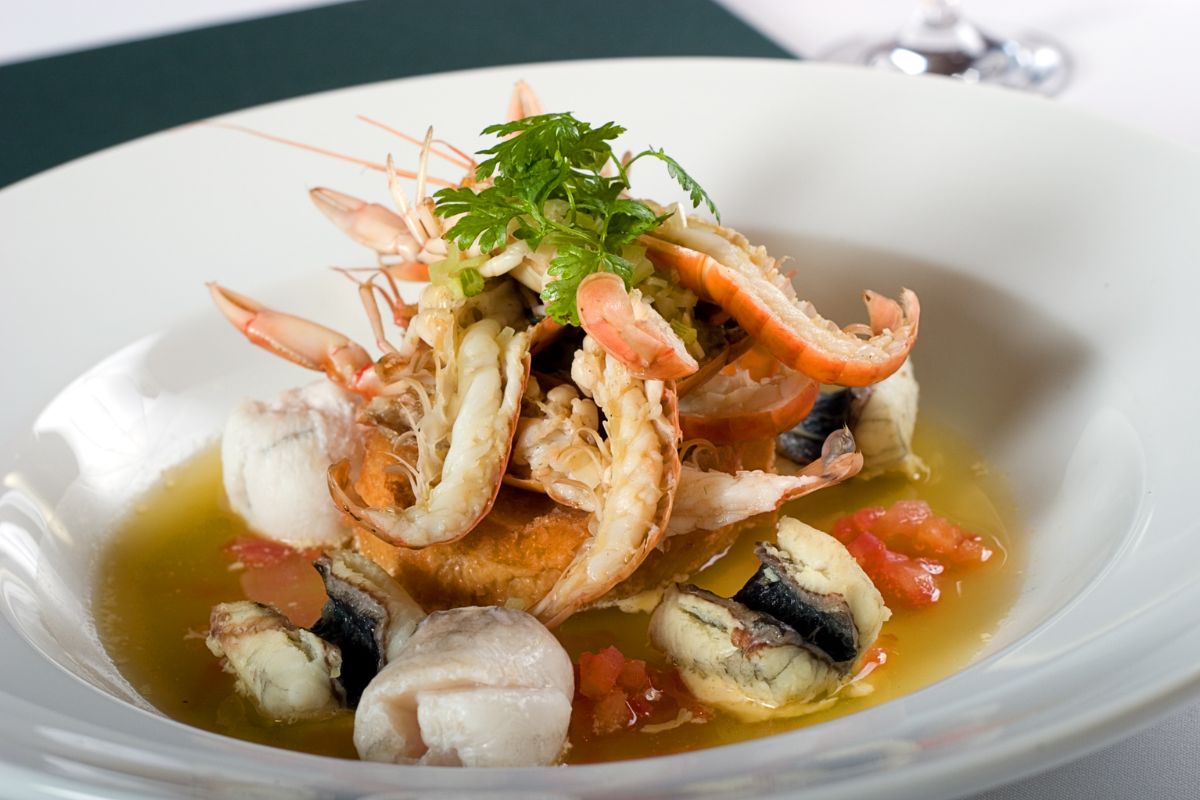 La bouillabaisse à Marseille : Les meilleures 6 adresses authentiques à ne pas manquer