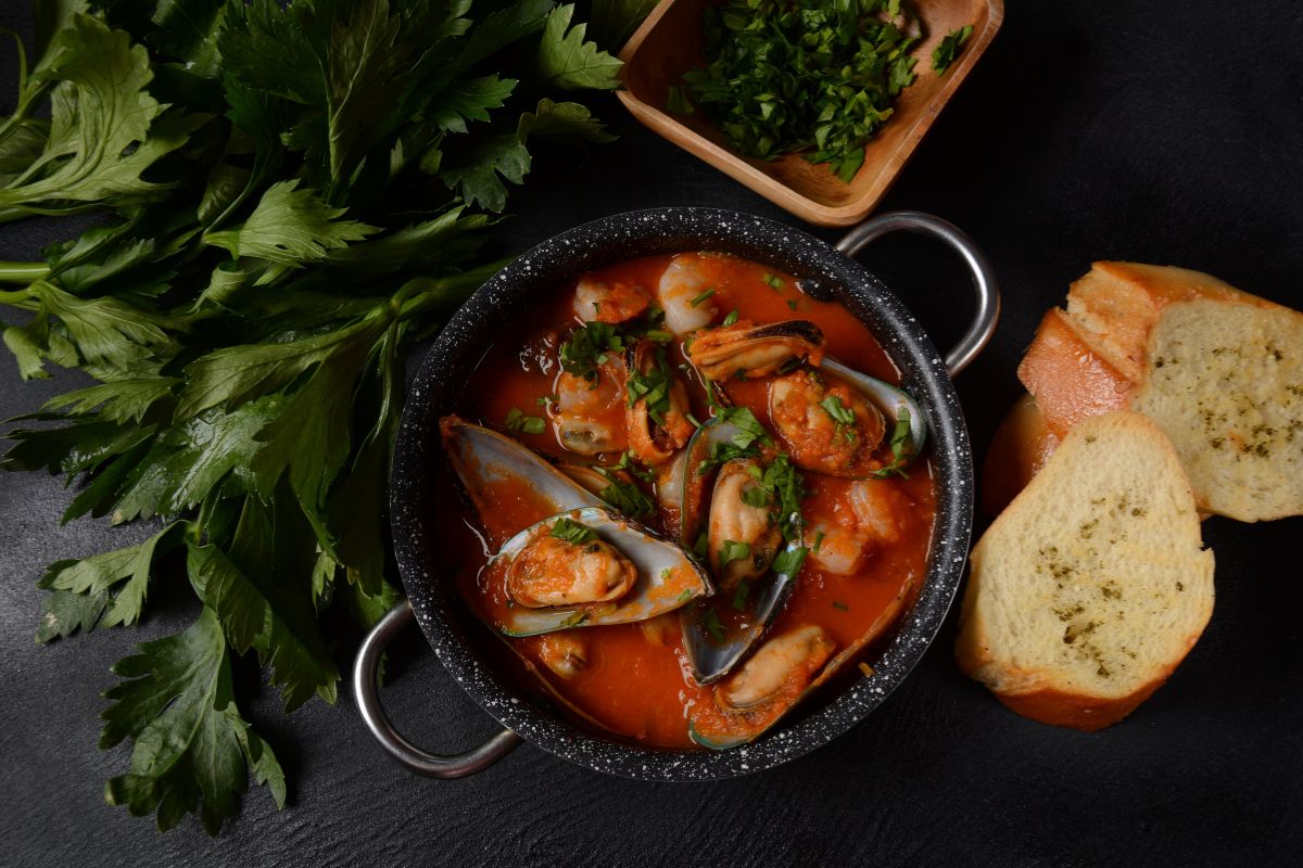 La bouillabaisse à Marseille : Les meilleures 6 adresses authentiques à ne pas manquer