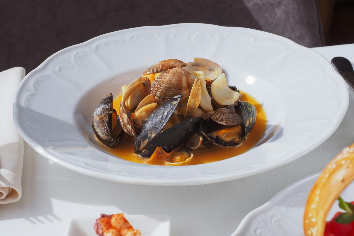 La bouillabaisse à Marseille : Les meilleures 6 adresses authentiques à ne pas manquer