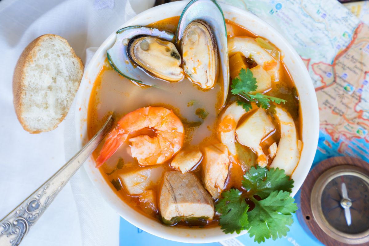 La bouillabaisse à Marseille : Les meilleures 6 adresses authentiques à ne pas manquer