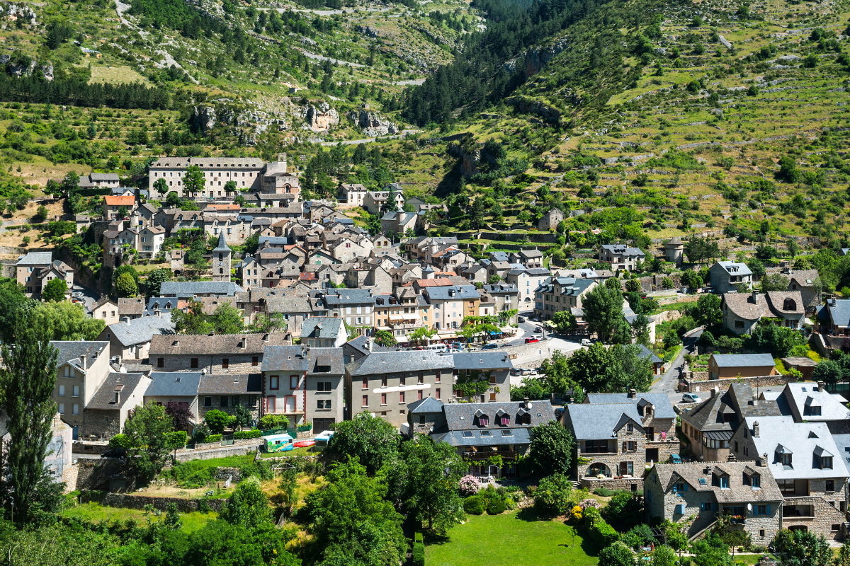 Ces 10 villages secrets sont à visiter au plus vite cet été 