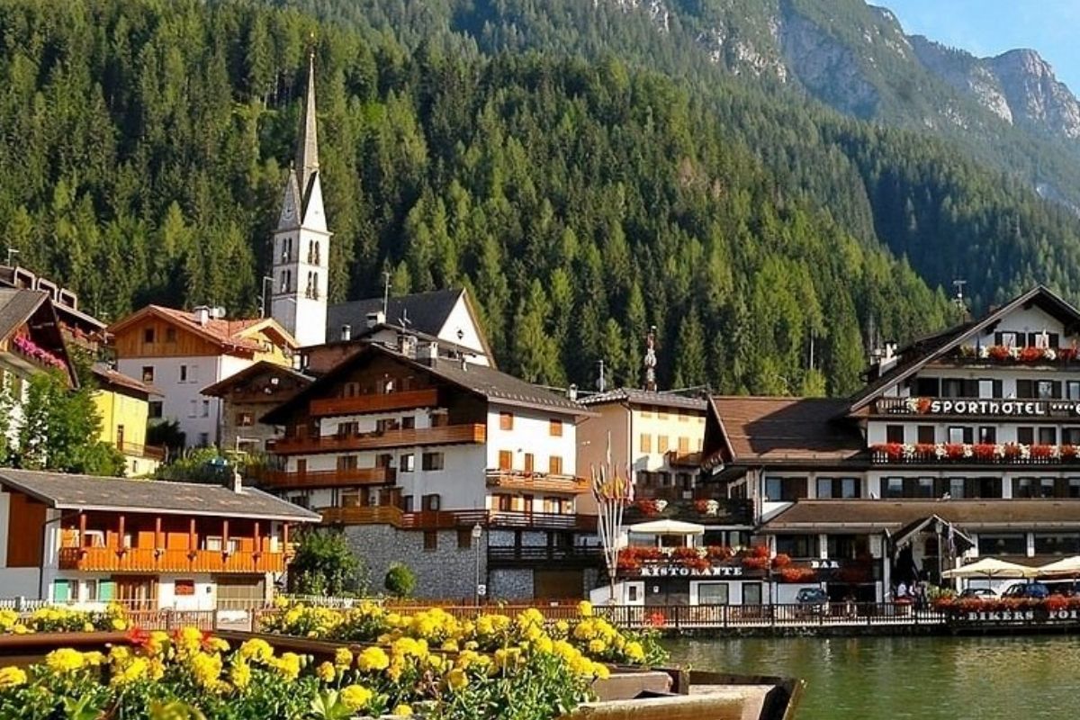 alleghe-dolomites