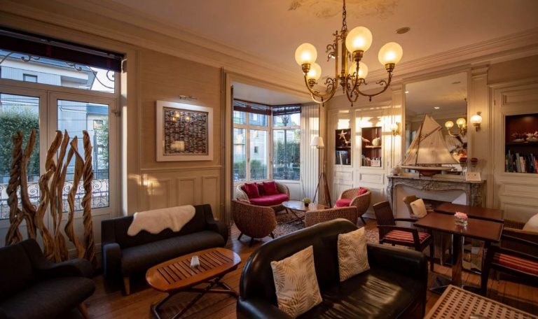 Hôtel La Villefromoy 4*
