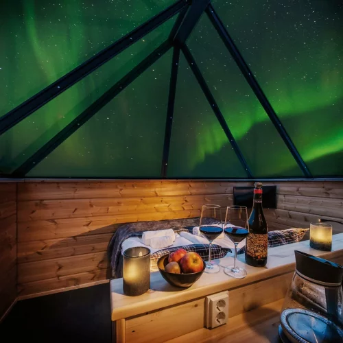aurora-glass-cabin